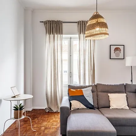 Spacious 3 Bedroom In The Heart Of Arroios * Lisbon