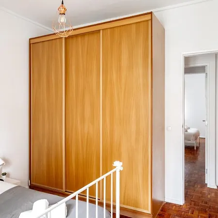 Spacious 3 Bedroom In The Heart Of Arroios Apartment Lisbon